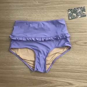 NWT Kortni Jean ruffle trim swim bottoms